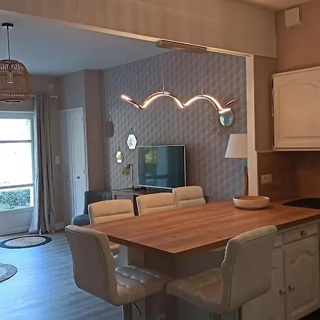 Agreable Maison Au Coeur D'un Village Classe *