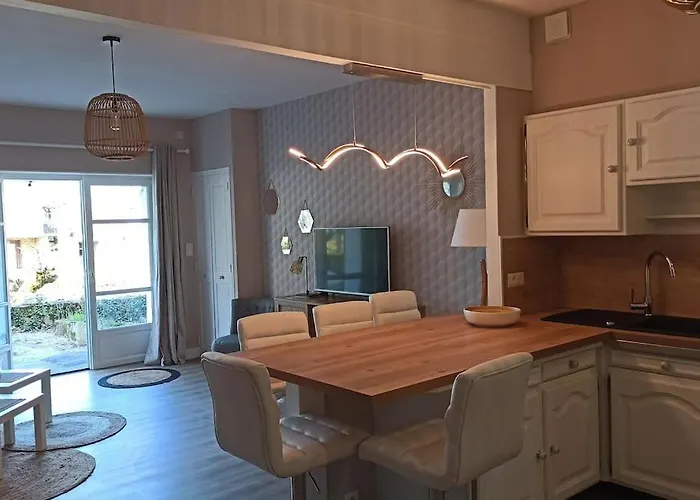 Agreable Maison Au Coeur D'un Village Classe *